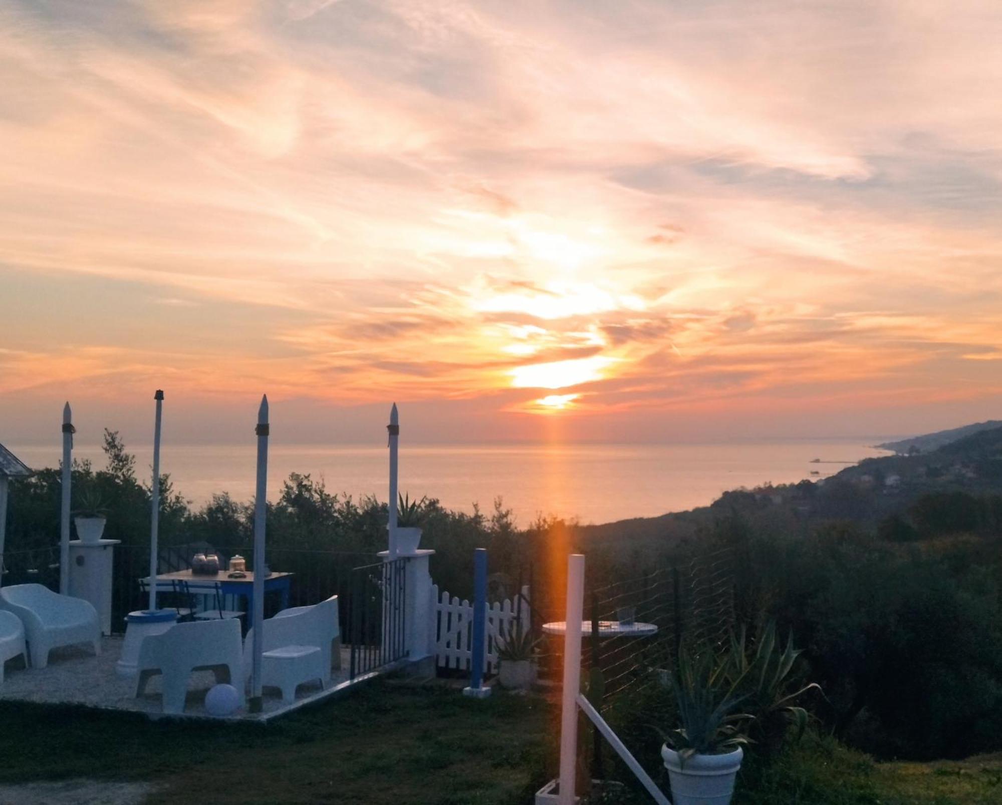 La Collina Sui Trabocchi Guest House Ortona Exterior photo