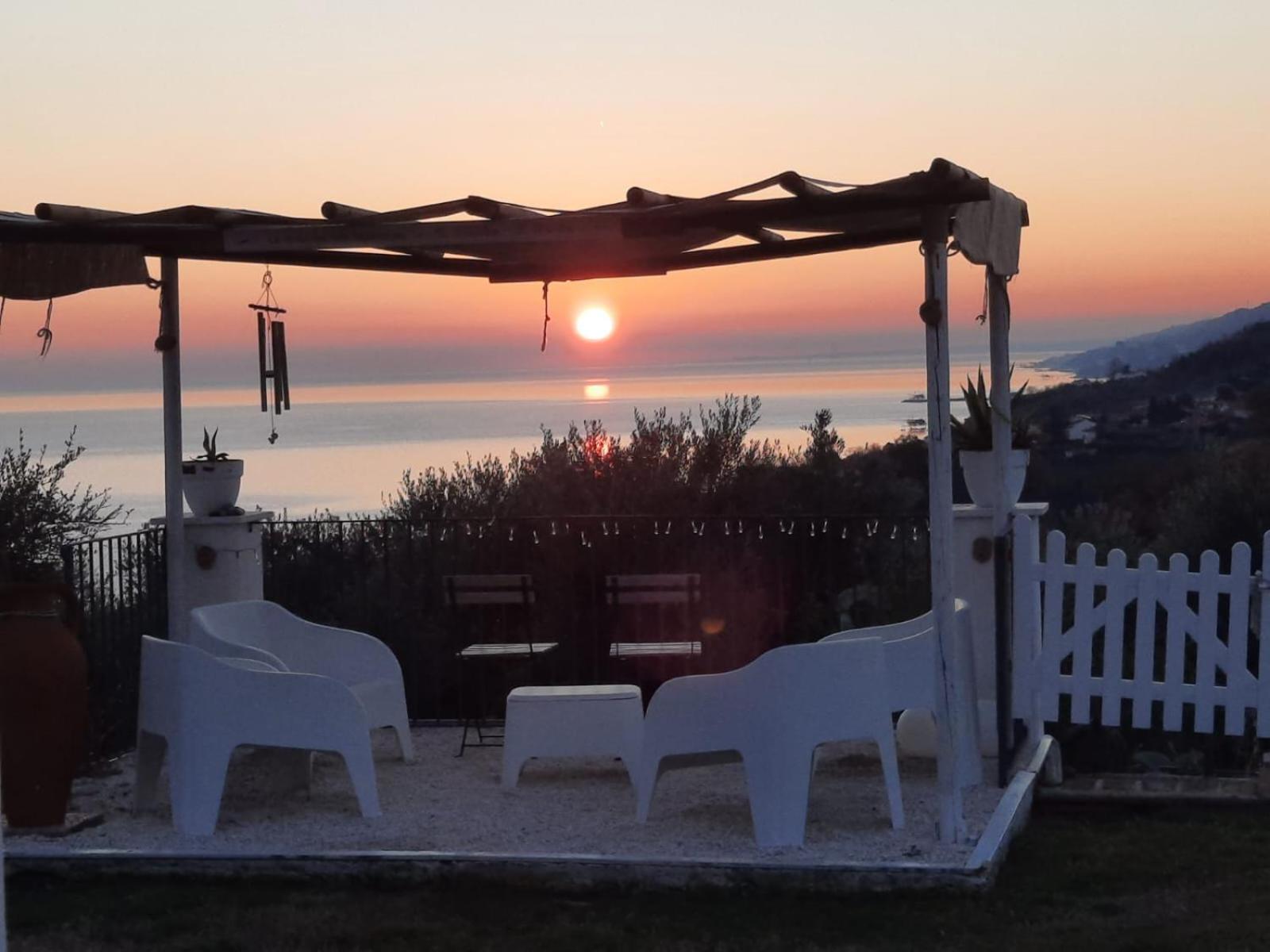 La Collina Sui Trabocchi Guest House Ortona Exterior photo